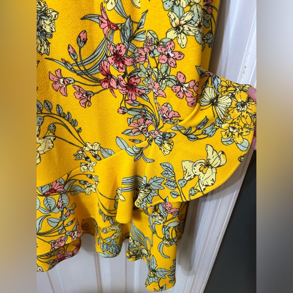 Apt. 9 Yellow Floral Dress Size 3X - Picture 2 of 5